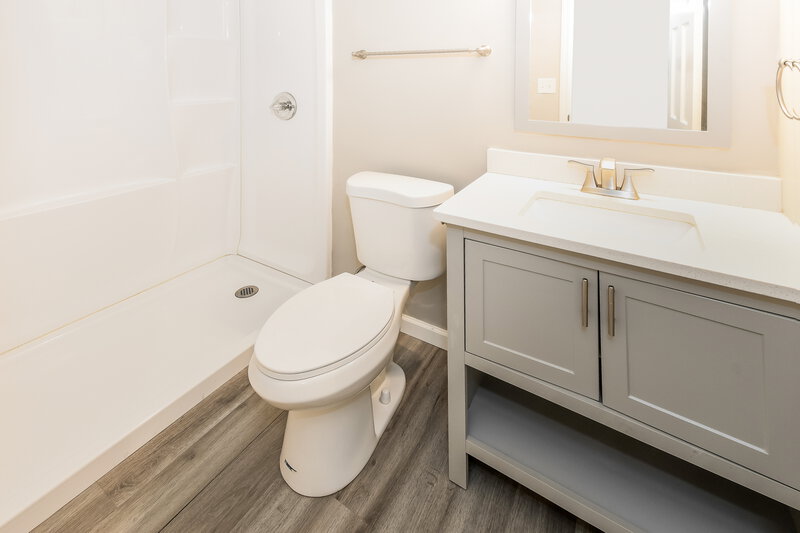 1,870/Mo, 11047 Hunters Blvd Indianapolis, IN 46235 Bathroom View 2