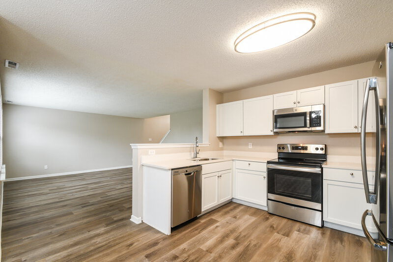 2,180/Mo, 3 Atherton Ct Brownsburg, IN 46112 Kitchen View