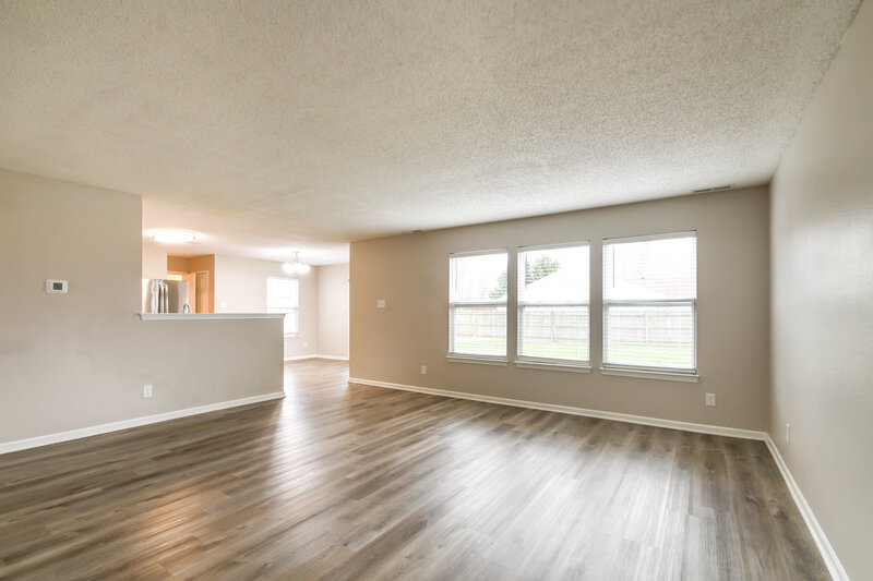 2,180/Mo, 3 Atherton Ct Brownsburg, IN 46112 Family Room View