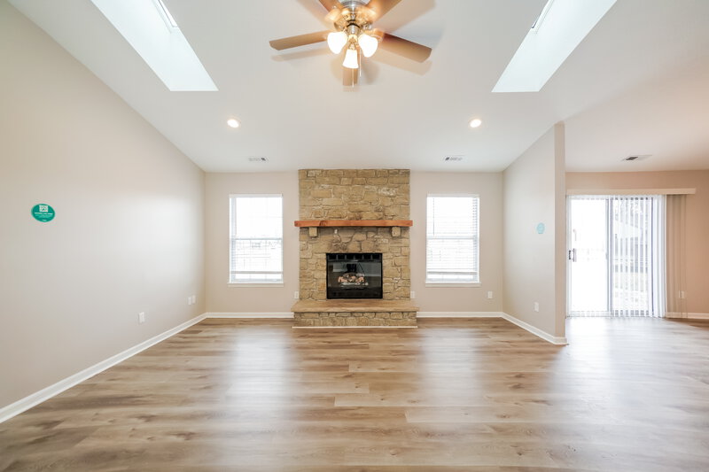 2,050/Mo, 7068 Carrie Dr Indianapolis, IN 46237 Living Room View