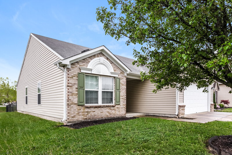 2,295/Mo, 5765 Arlington Dr Plainfield, IN 46168 Front View