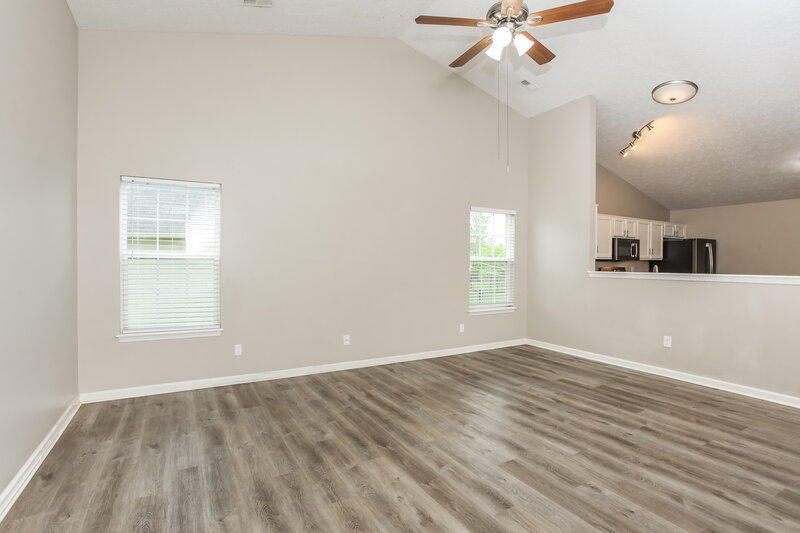 2,295/Mo, 5765 Arlington Dr Plainfield, IN 46168 Living Room View