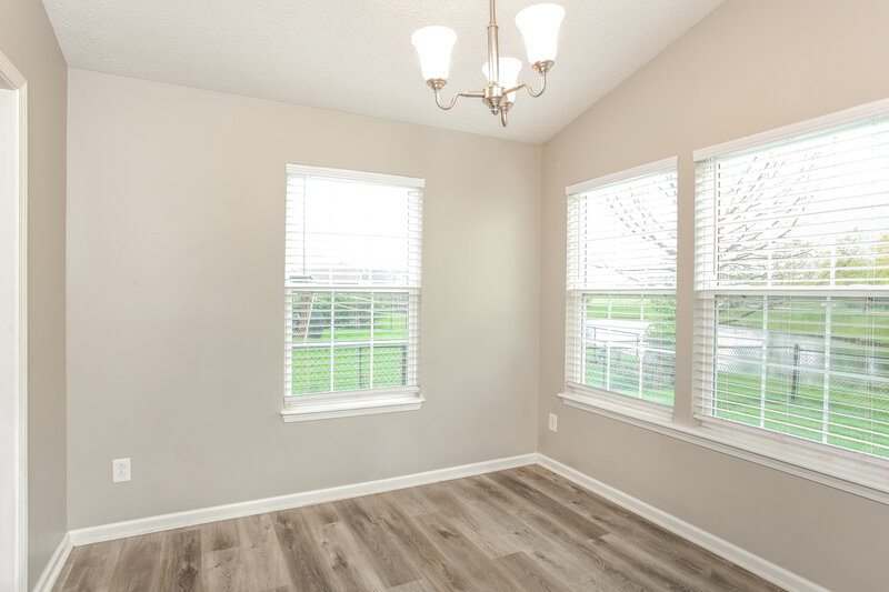 2,295/Mo, 5765 Arlington Dr Plainfield, IN 46168 Dining Room View