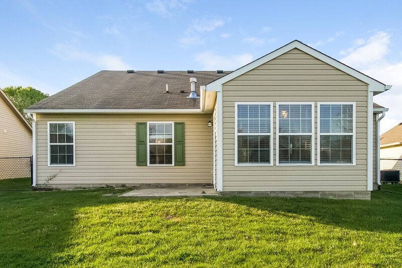 2,230/Mo, 5765 Arlington Dr Plainfield, IN 46168 Rear View