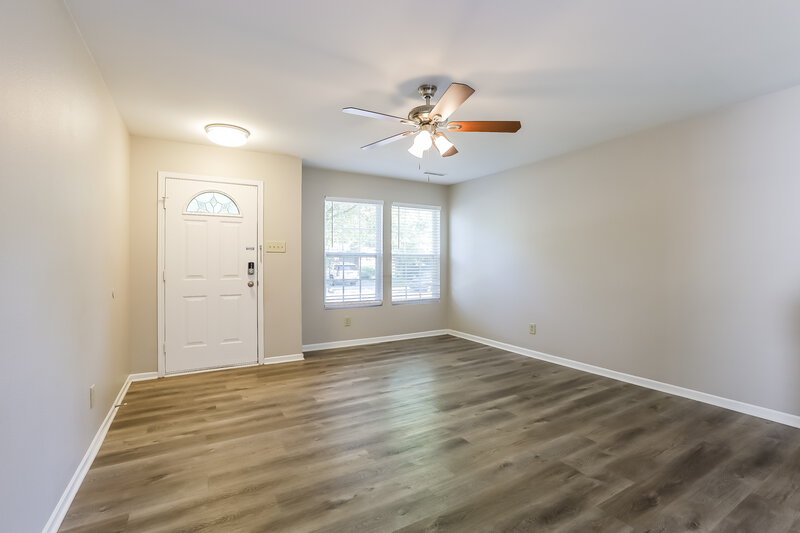 1,730/Mo, 1187 N Aberdeen Dr Franklin, IN 46131 Living Room View