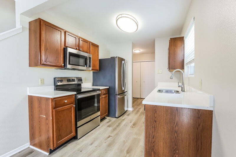 1,730/Mo, 1187 N Aberdeen Dr Franklin, IN 46131 Kitchen View