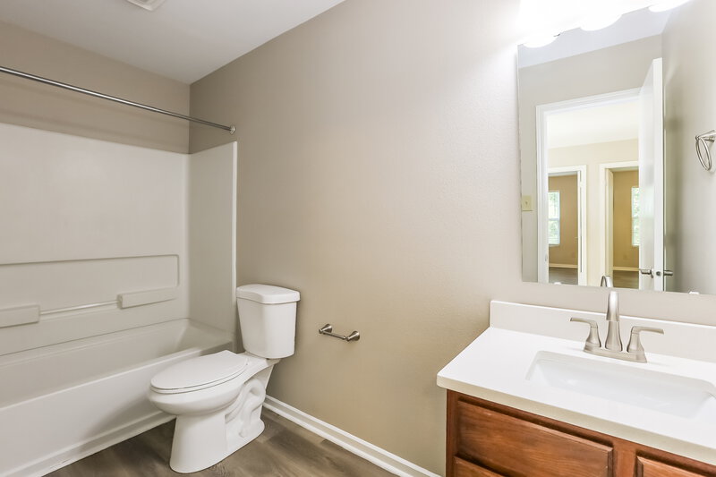 1,730/Mo, 1187 N Aberdeen Dr Franklin, IN 46131 Bathroom View