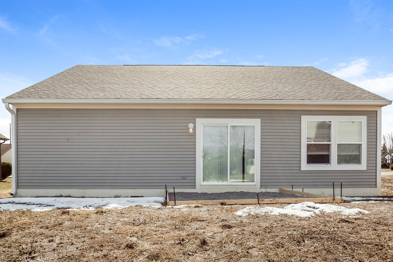 0/Mo, 1726 River Shore Pkwy Indianapolis, IN 46208 Rear View