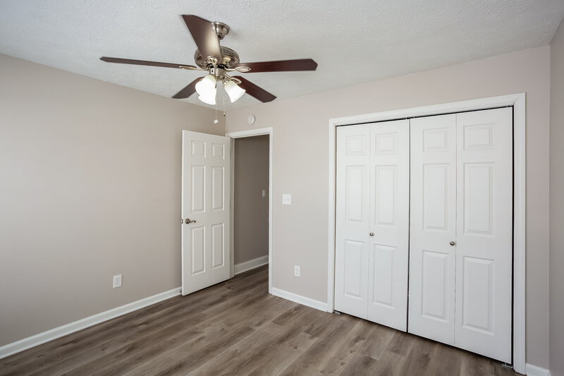 1,670/Mo, 821 Dream March Dr Greenfield, IN 46140 Bedroom View 5