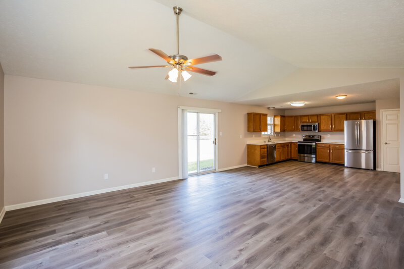 1,800/Mo, 7423 Nutmeg Ct Indianapolis, IN 46237 Dining Room View