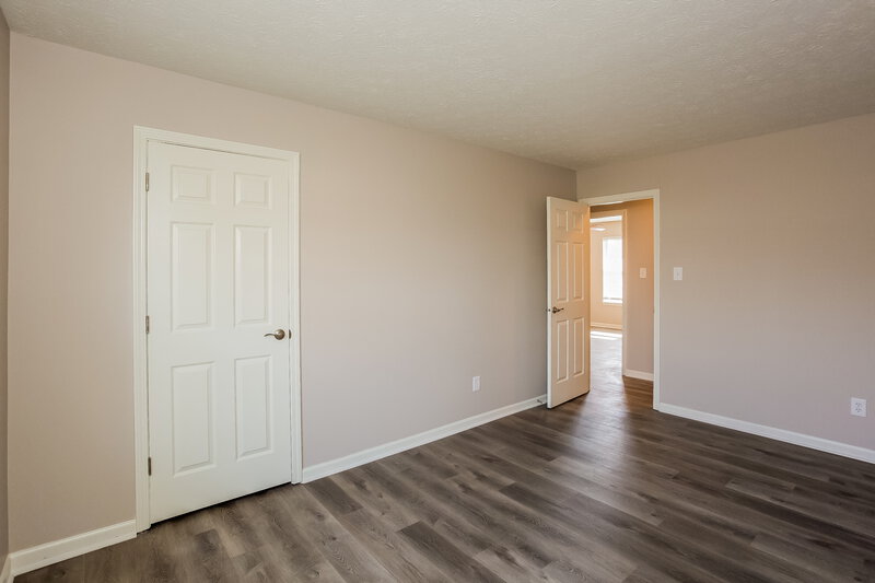 1,800/Mo, 7423 Nutmeg Ct Indianapolis, IN 46237 Bedroom View 2
