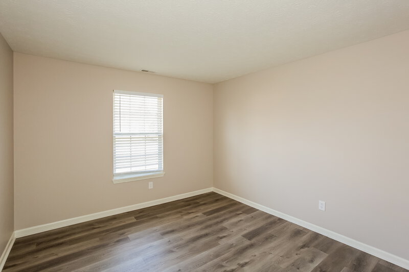 1,800/Mo, 7423 Nutmeg Ct Indianapolis, IN 46237 Bedroom View 3