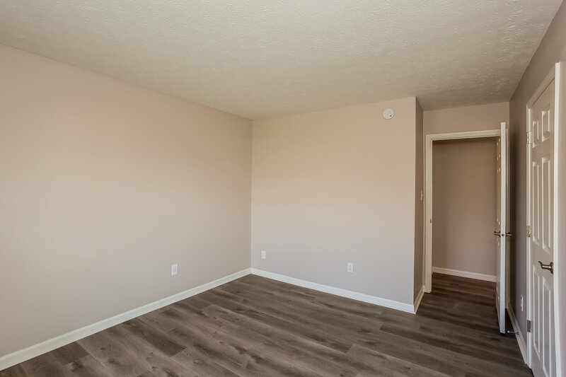 1,800/Mo, 7423 Nutmeg Ct Indianapolis, IN 46237 Bedroom View 4