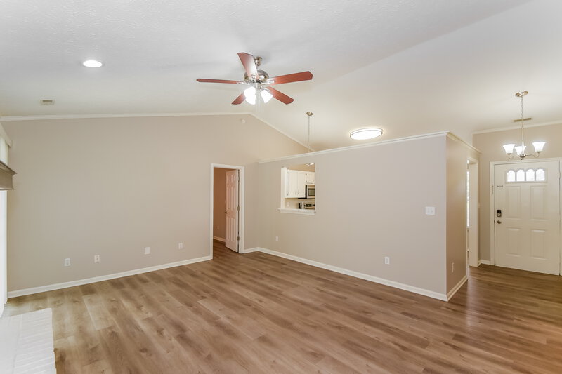 1,890/Mo, 5234 Gateway Ave Noblesville, IN 46062 Living Room View 2