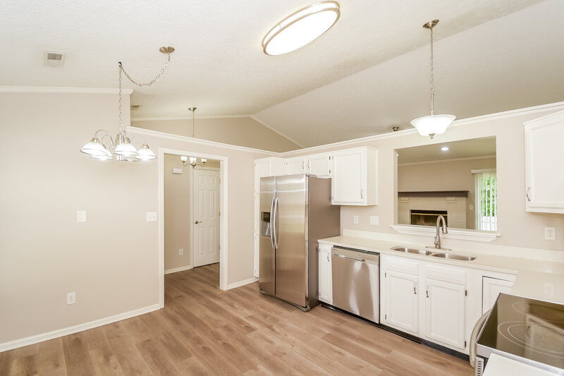 1,890/Mo, 5234 Gateway Ave Noblesville, IN 46062 Kitchen View