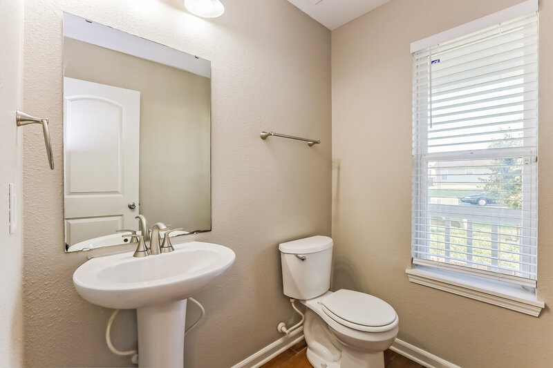 1,880/Mo, 10164 Clear Sky Dr Avon, IN 46123 Bathroom View