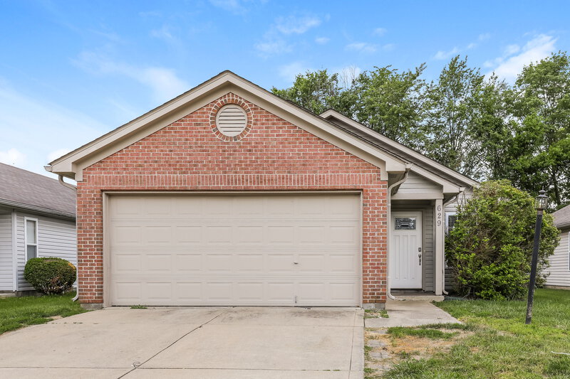 1,810/Mo, 629 Locust Grove Ln Greenwood, IN 46143 External View