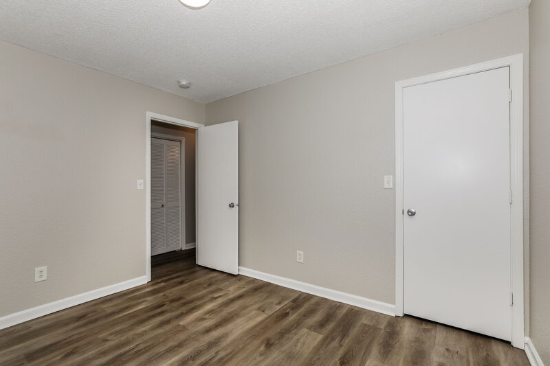 1,810/Mo, 629 Locust Grove Ln Greenwood, IN 46143 Bedroom View