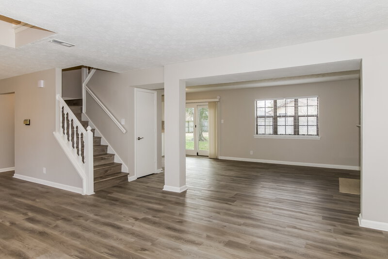 2,650/Mo, 6722 Foxfire Dr Indianapolis, IN 46214 Living Room View