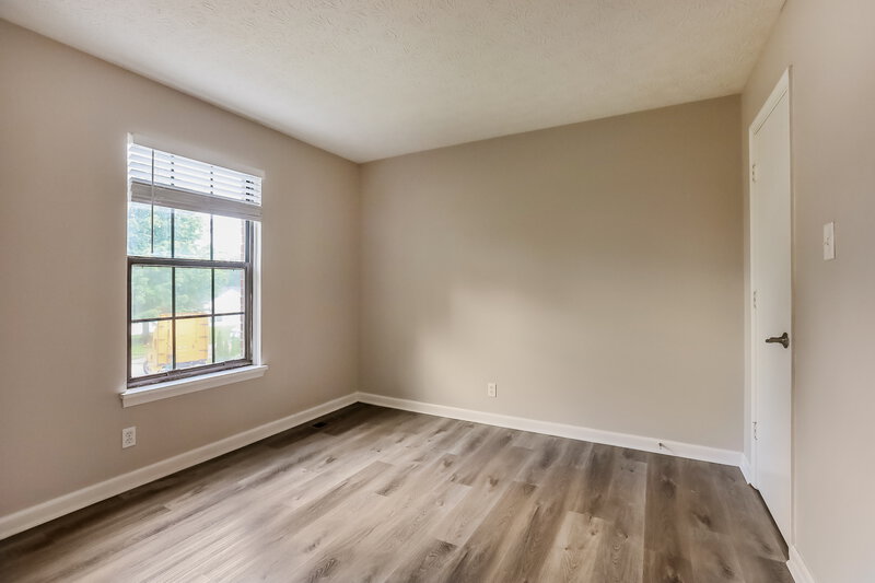 1,940/Mo, 6722 Foxfire Dr Indianapolis, IN 46214 Bedroom View 3