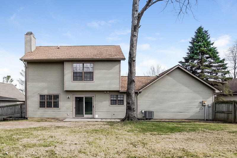 2,650/Mo, 6722 Foxfire Dr Indianapolis, IN 46214 Rear View