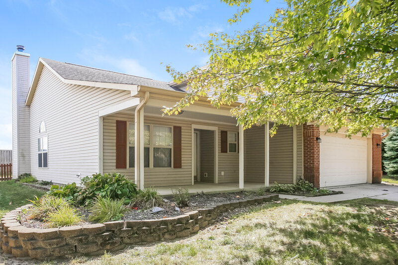 3,010/Mo, 10335 Cornith Way Avon, IN 46123 Front View