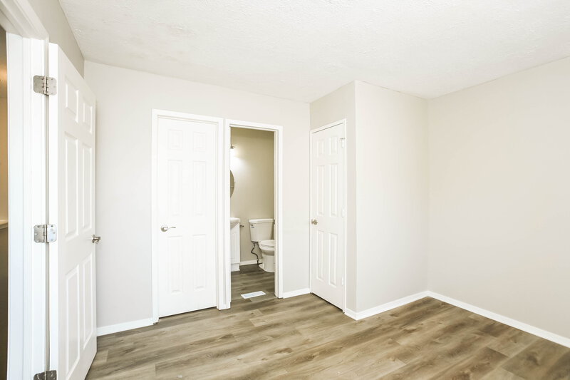 3,010/Mo, 10335 Cornith Way Avon, IN 46123 Main Bedroom View 2