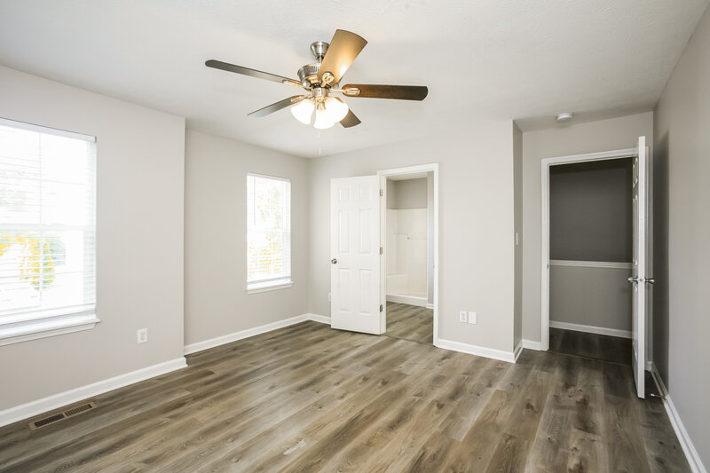 2,285/Mo, 6629 Crestwell Ln Indianapolis, IN 46268 Main Bedroom View 3