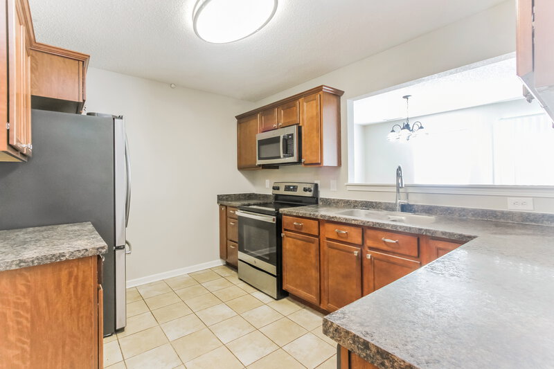 1,950/Mo, 4504 Connaught E Dr Plainfield, IN 46168 Kitchen View