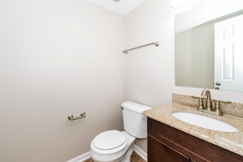 2,800/Mo, 1099 Meadowview Ct Franklin, IN 46131 Bathroom View 2
