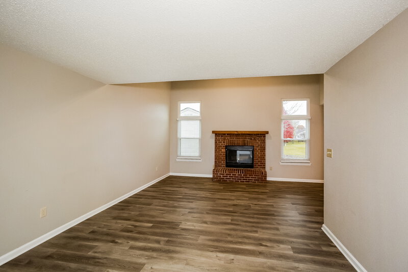 2,065/Mo, 279 Brookview Dr Brownsburg, IN 46112 Living Room View