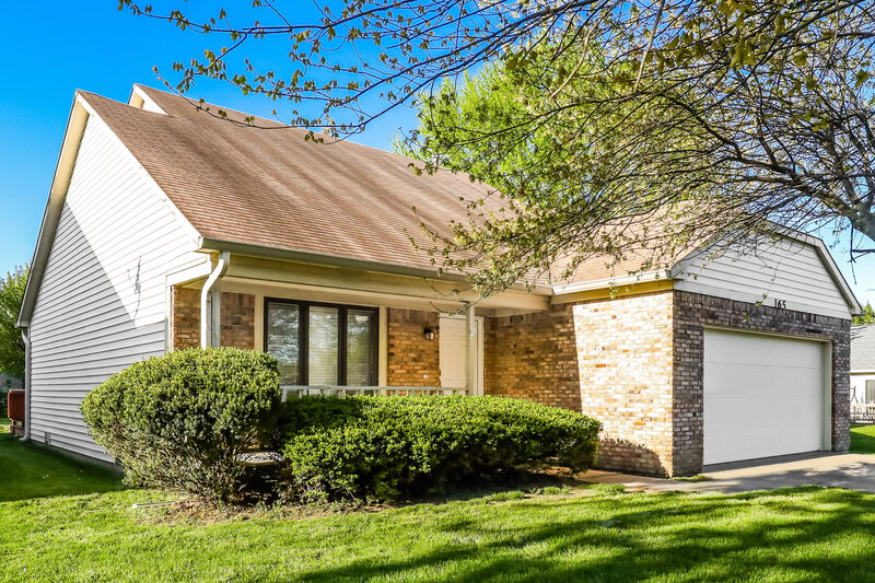 2,530/Mo, 165 Christy Dr Greenwood, IN 46143 Front View