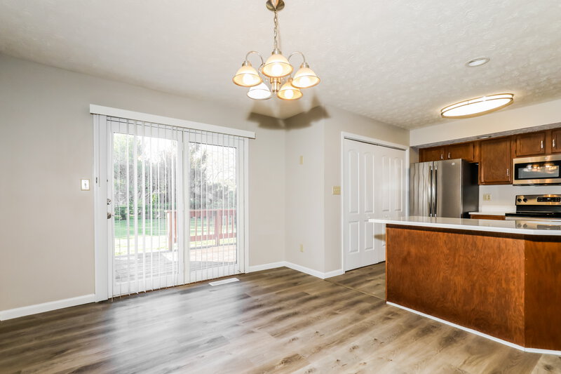 2,530/Mo, 165 Christy Dr Greenwood, IN 46143 Dining Room View