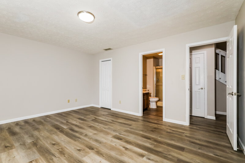 2,530/Mo, 165 Christy Dr Greenwood, IN 46143 Main Bedroom View