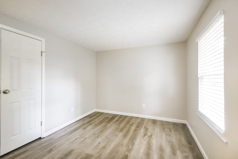 2,460/Mo, 4320 Oil Creek Dr Indianapolis, IN 46268 Bedroom View 2