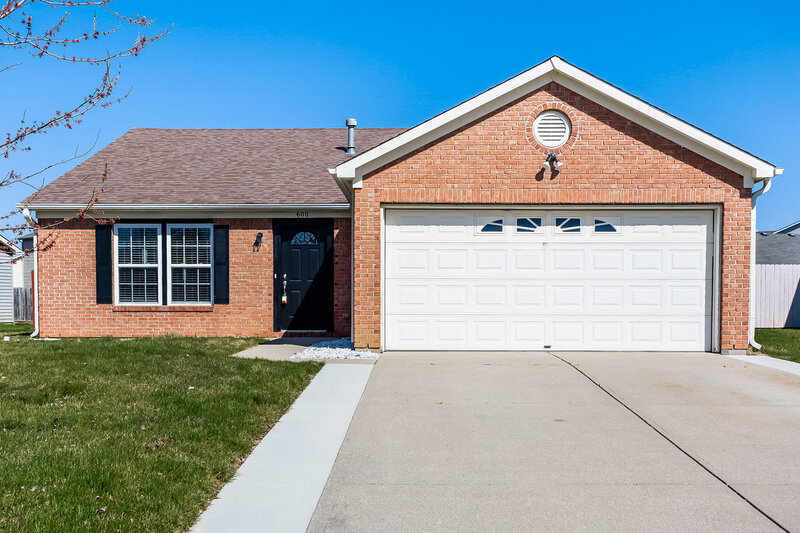 2,730/Mo, 600 Streamside Dr Greenfield, IN 46140 External View