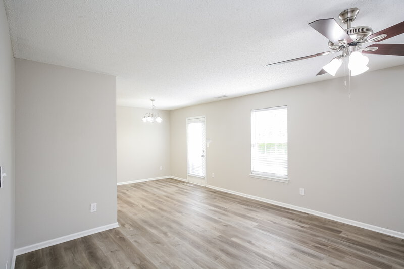 1,975/Mo, 4349 Village Trace Ct Indianapolis, IN 46254 Living Room View