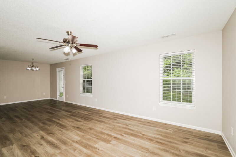 1,895/Mo, 4349 Village Trace Ct Indianapolis, IN 46254 Living Room View 3