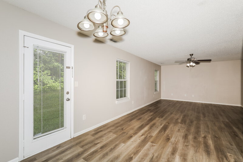 1,895/Mo, 4349 Village Trace Ct Indianapolis, IN 46254 Dining Room View 3