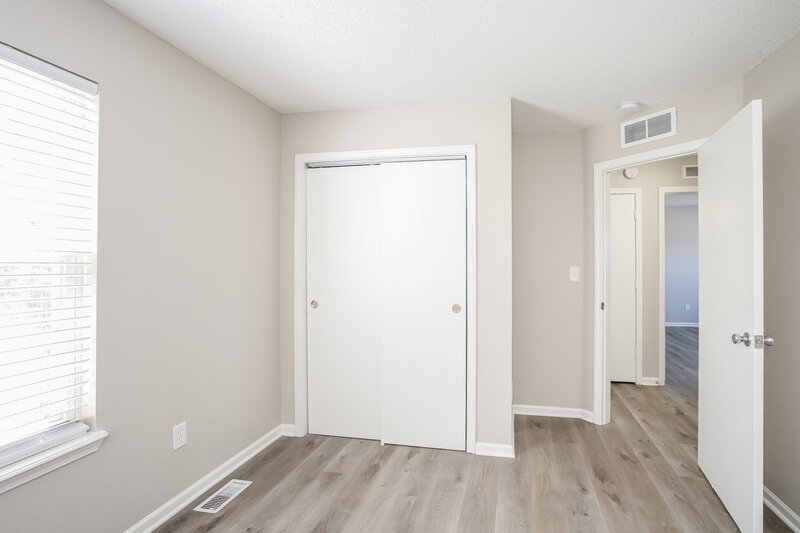 1,975/Mo, 4349 Village Trace Ct Indianapolis, IN 46254 Bedroom View 4