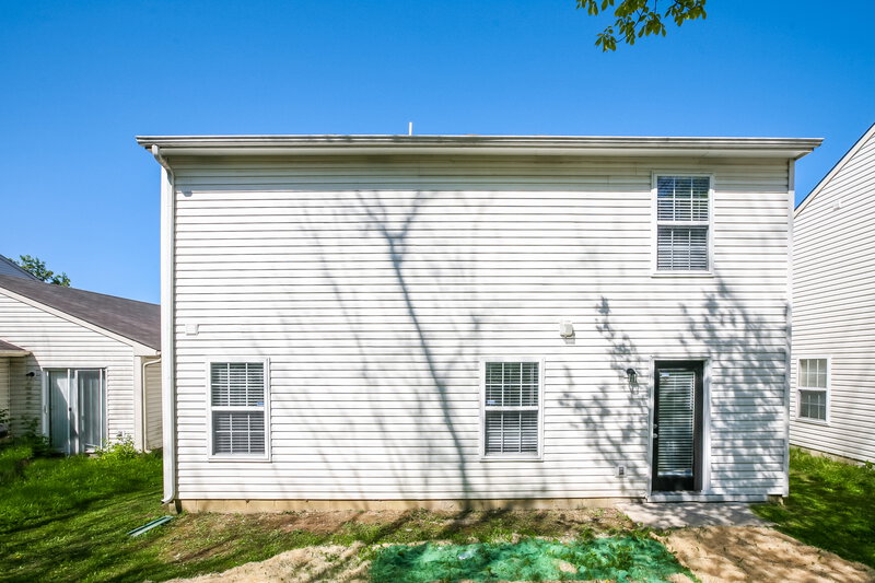 1,975/Mo, 4349 Village Trace Ct Indianapolis, IN 46254 Rear View