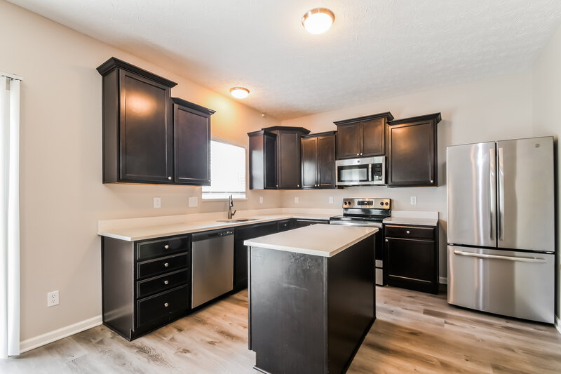 2,160/Mo, 577 Farnham Dr Westfield, IN 46074 Kitchen View
