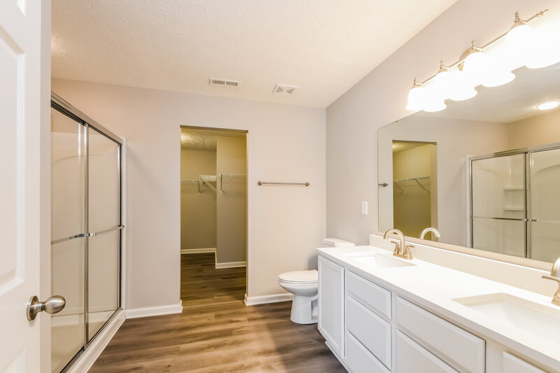 2,160/Mo, 577 Farnham Dr Westfield, IN 46074 Main Bathroom View