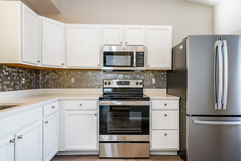 1,650/Mo, 6869 Fair Ridge Dr Indianapolis, IN 46221 Kitchen View