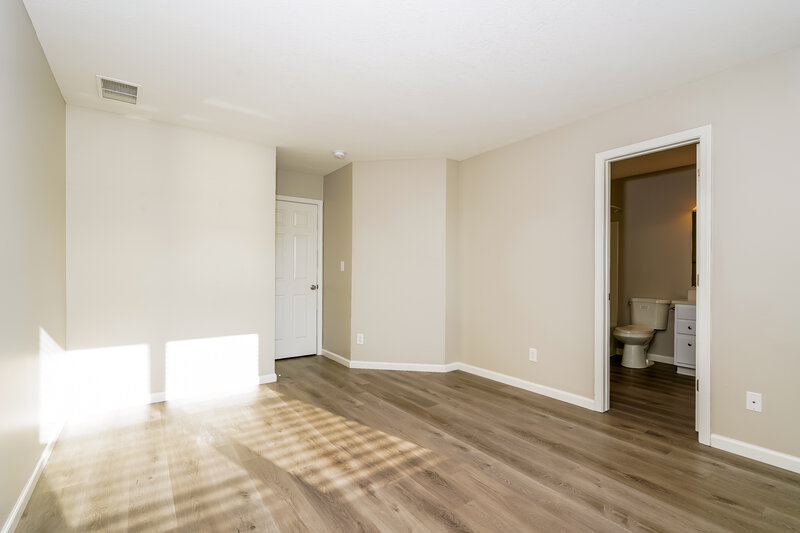 1,650/Mo, 6869 Fair Ridge Dr Indianapolis, IN 46221 Main Bedroom View 2