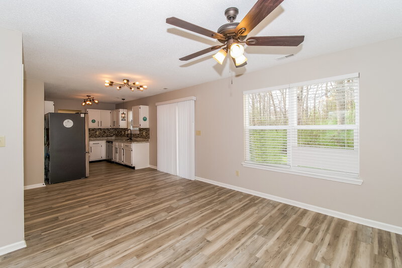 2,220/Mo, 3428 W 54th St Indianapolis, IN 46228 Living Room View