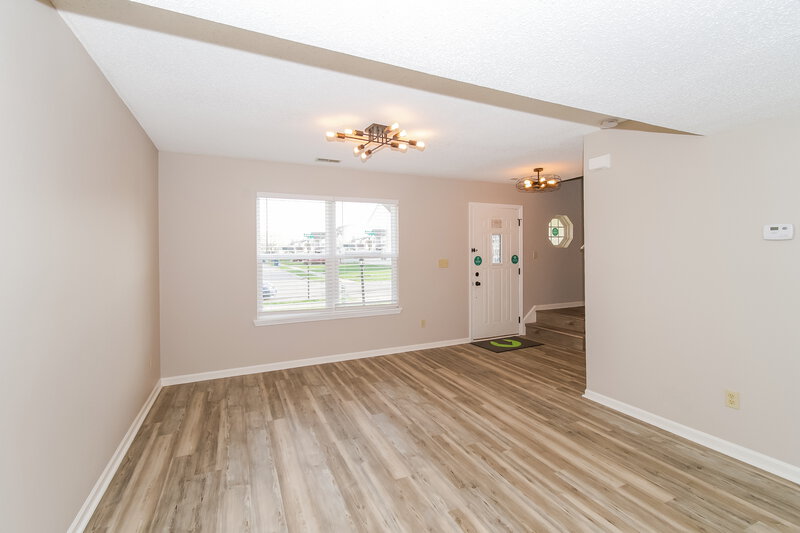 2,220/Mo, 3428 W 54th St Indianapolis, IN 46228 Living Room View 2