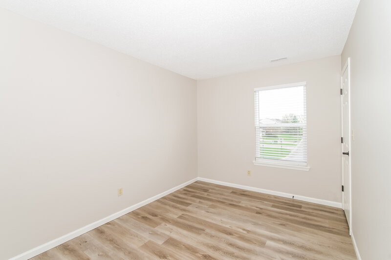 2,220/Mo, 3428 W 54th St Indianapolis, IN 46228 Bedroom View