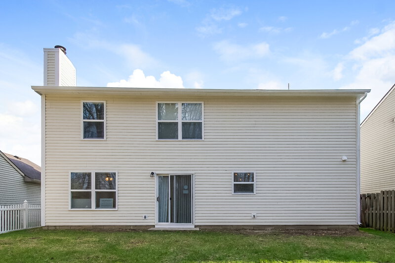 2,220/Mo, 3428 W 54th St Indianapolis, IN 46228 Rear View