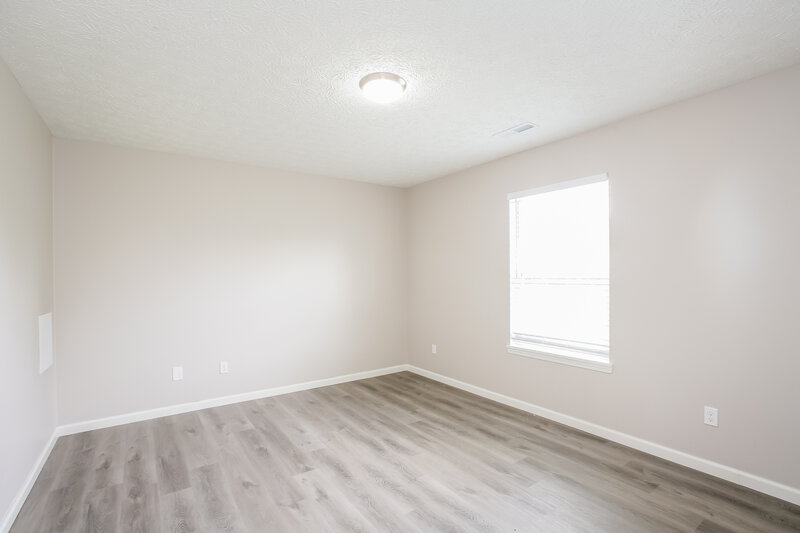 1,935/Mo, 2601 Cooper Pointe Cir Indianapolis, IN 46268 Main Bedroom View